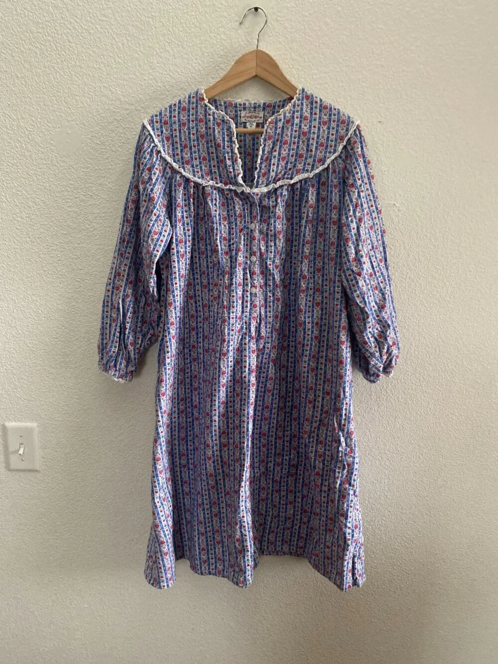 Lanz of Salzburg Nightgown Multi-Color Lace Ruffle Trim Size Medium Sleepwear